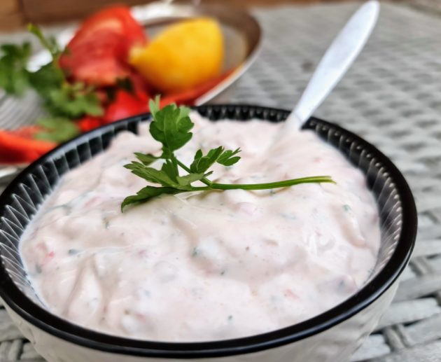 Sauce yaourt grec, pour apéro ou grillades, légères et peu calorique